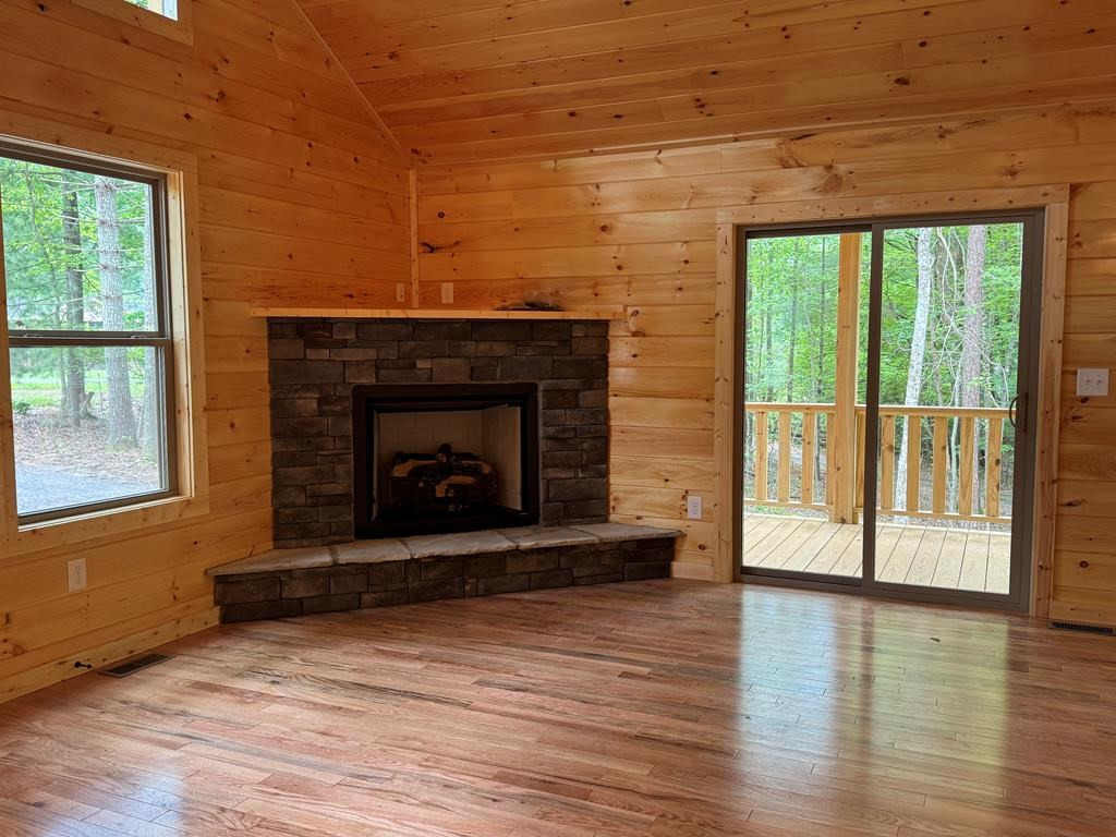 83 Noelles Pass Property Photo 4