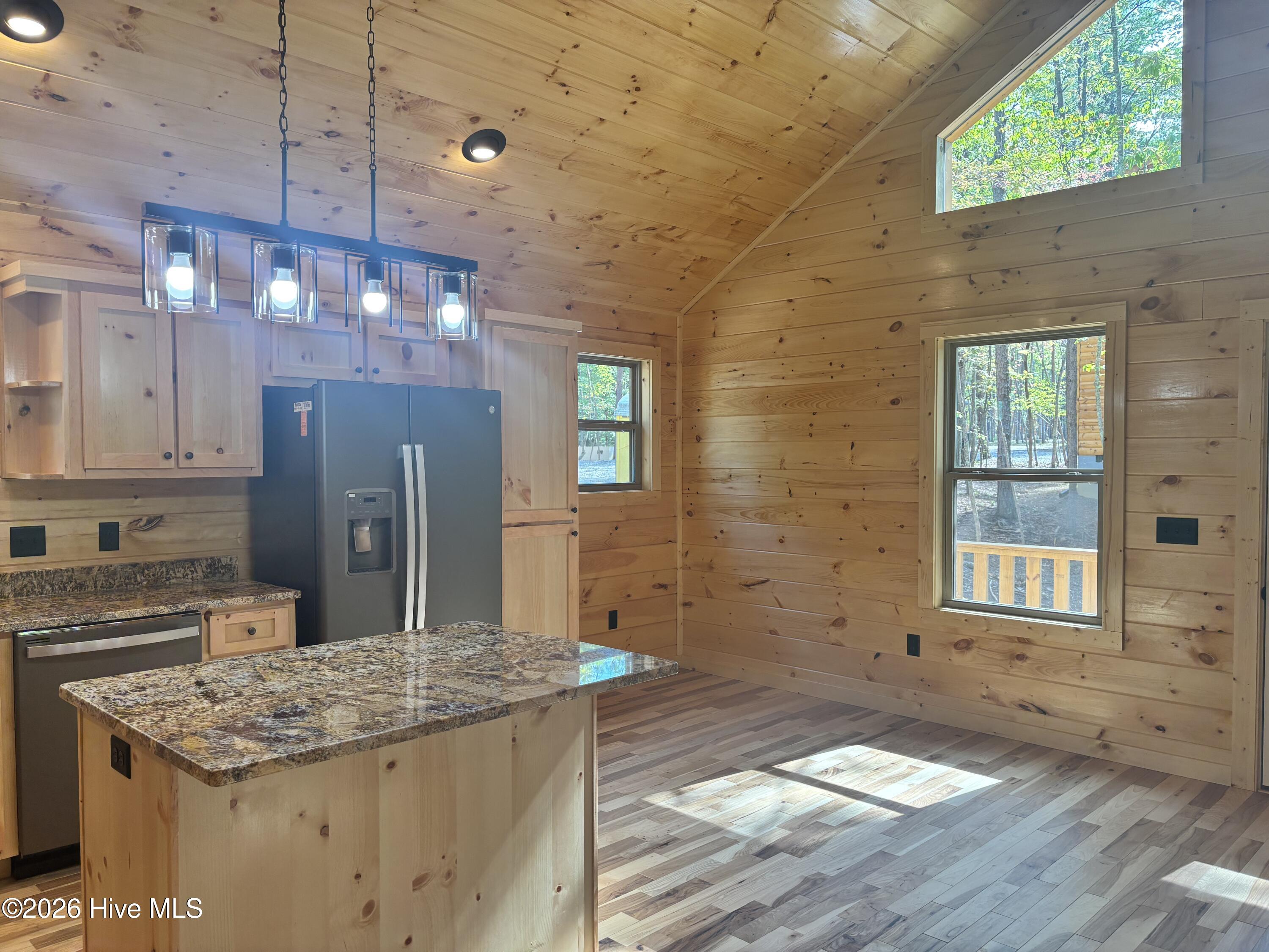 83 Noelles Pass Property Photo 11