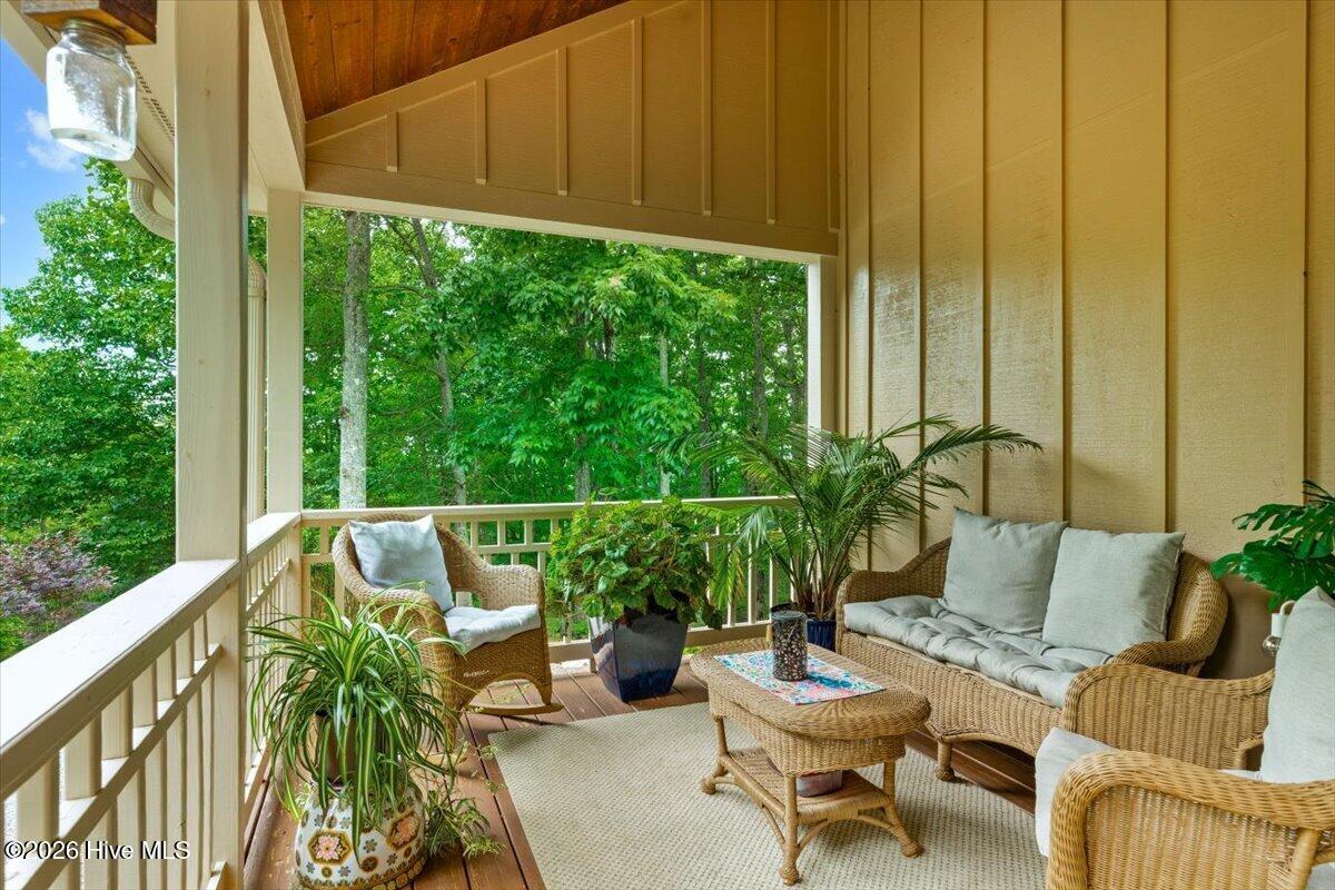 1706 Deer Valley Drive Property Photo 4