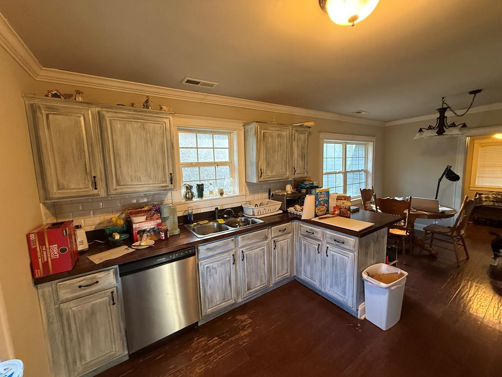 4357 Fairview Road Property Photo 12