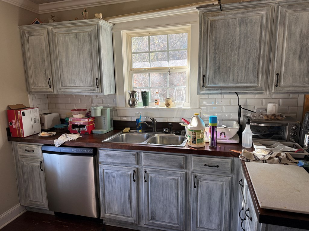 4357 Fairview Road Property Photo 17
