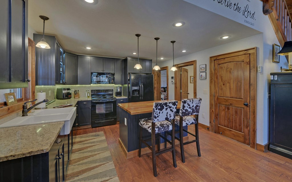 483 Vineyard Creek Way Property Photo 10