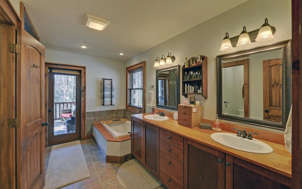 483 Vineyard Creek Way Property Photo 14