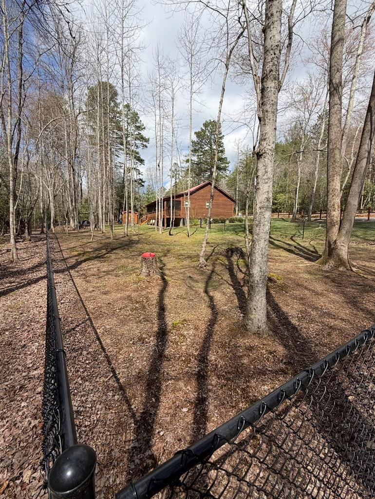 305 Woodcrest Drive Property Photo 3