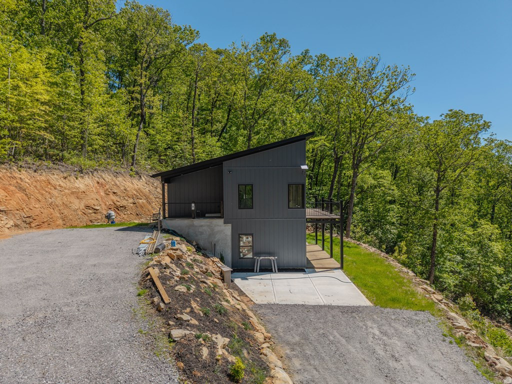 58 Mutt Ridge Property Photo 6