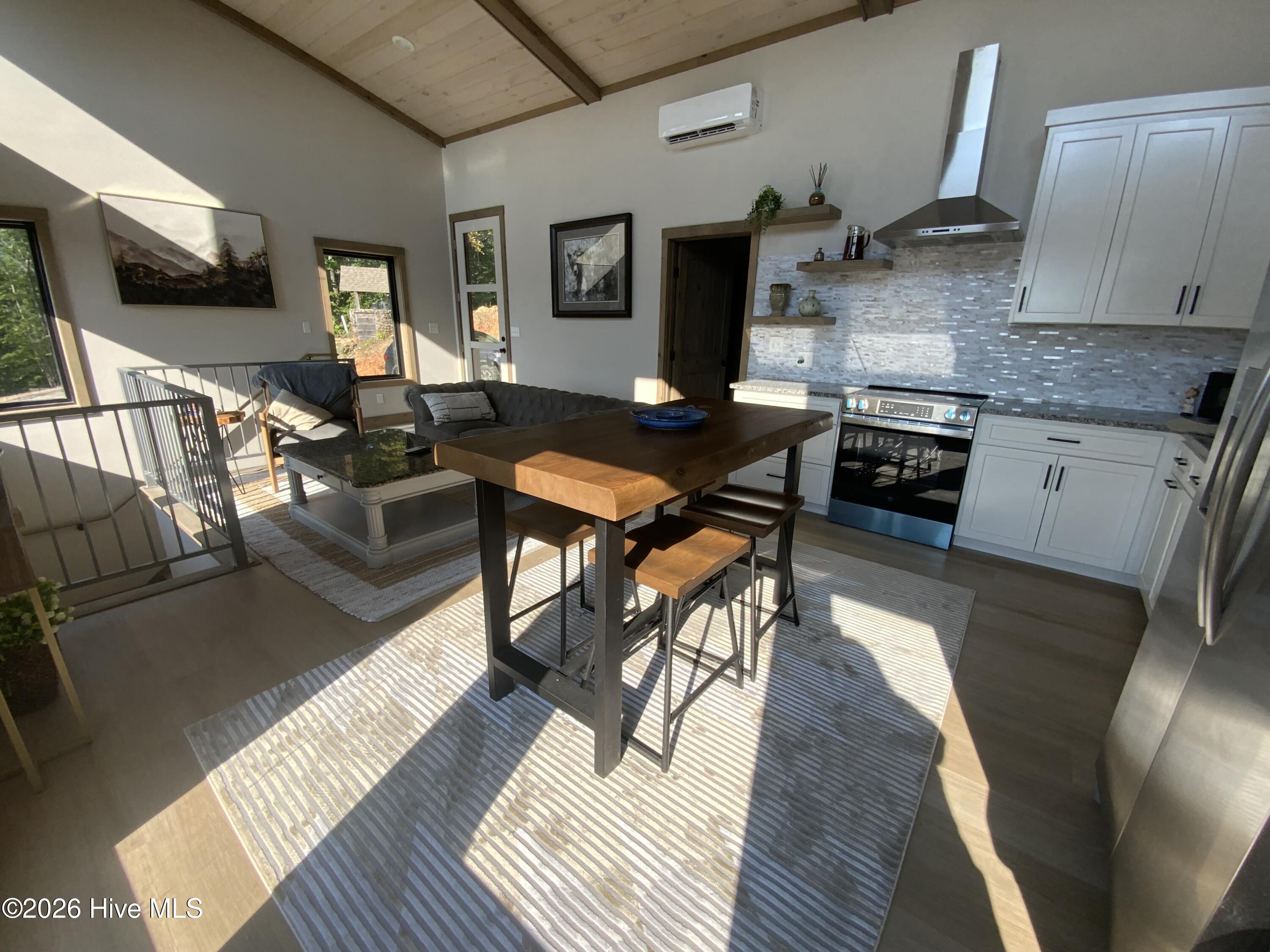 58 Mutt Ridge Property Photo 15