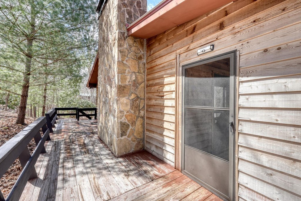 9 Silver Maple Lane Property Photo 13