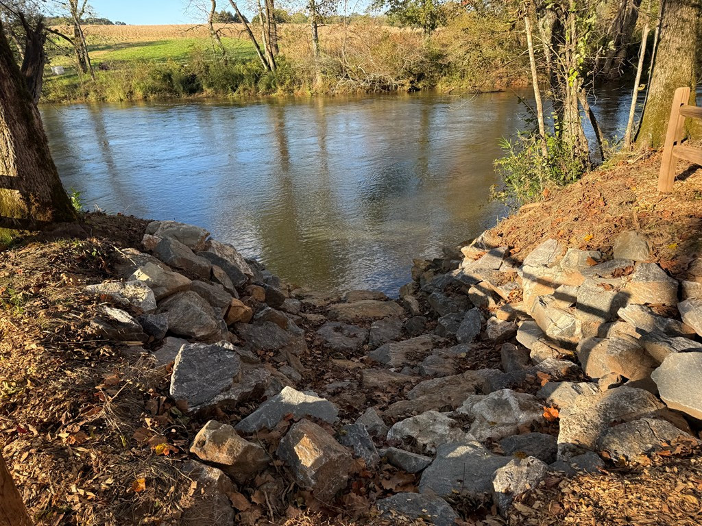 Lot 7 Hinton Property Photo 8