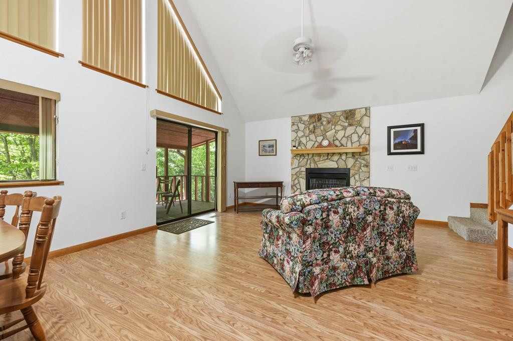 97 Sourwood Hollow Property Photo 3