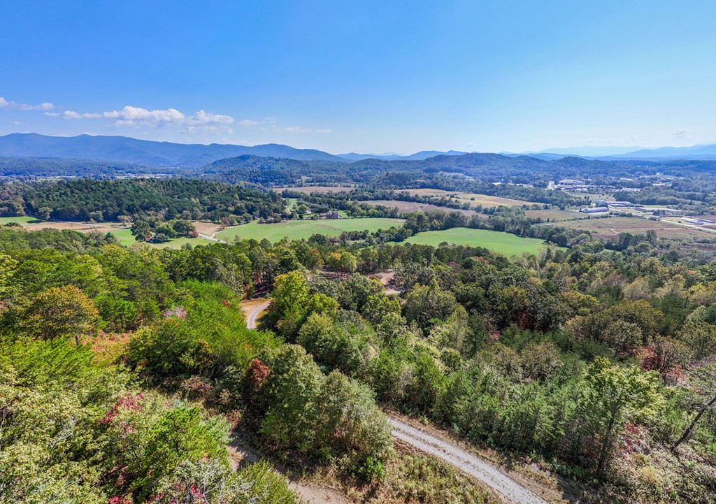 000 Mistletoe Ridge Property Photo 13