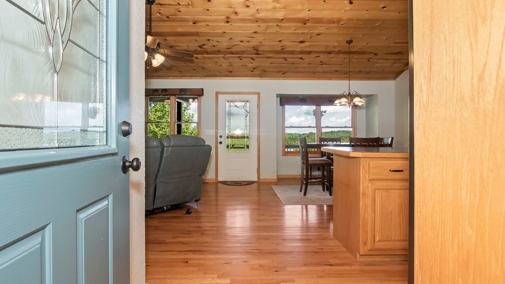 815 Smokey Hollow Drive Property Photo 6