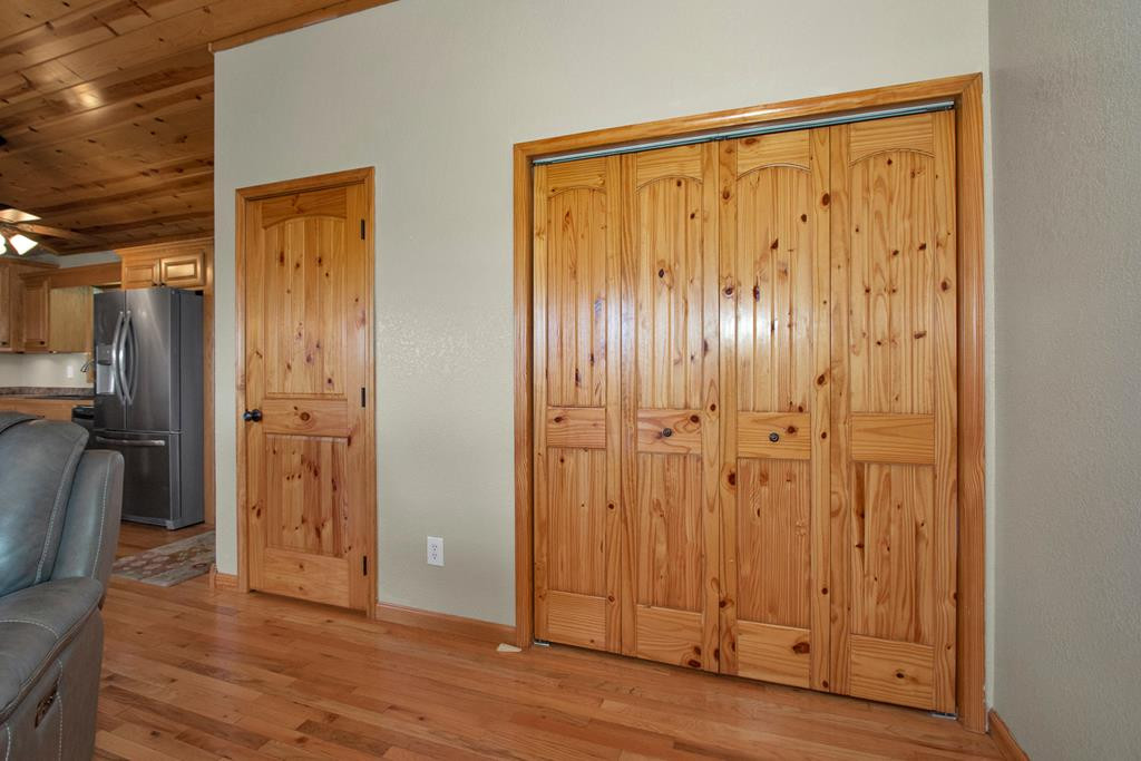 815 Smokey Hollow Drive Property Photo 11