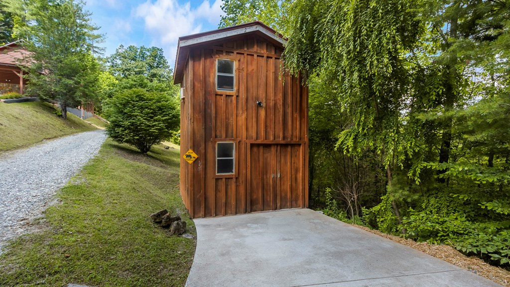 815 Smokey Hollow Drive Property Photo 39