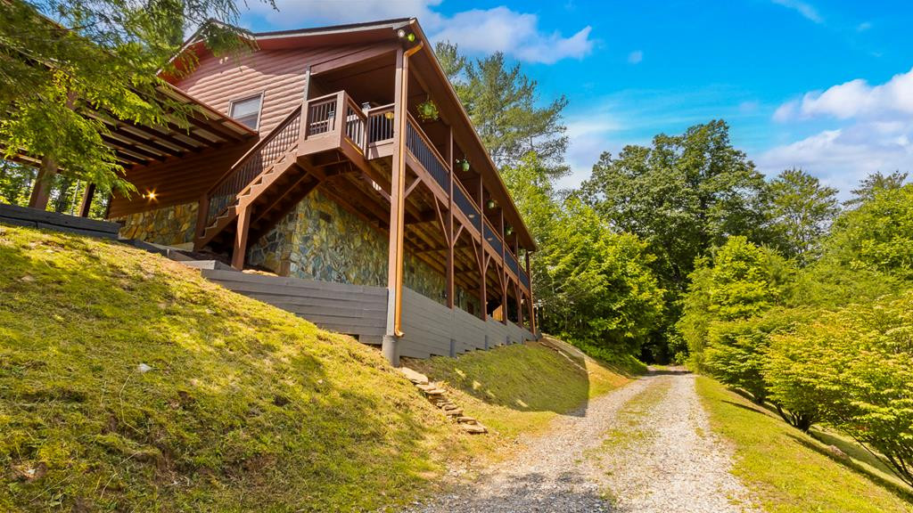 815 Smokey Hollow Drive Property Photo 45