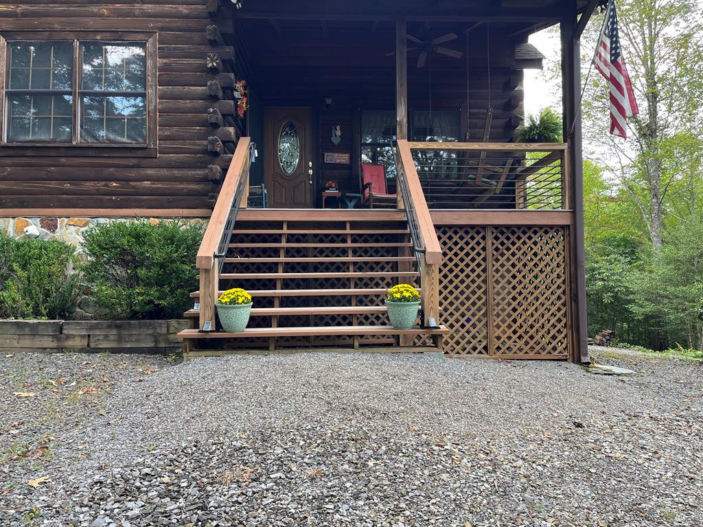 3021 Hanging Dog Road Property Photo 8
