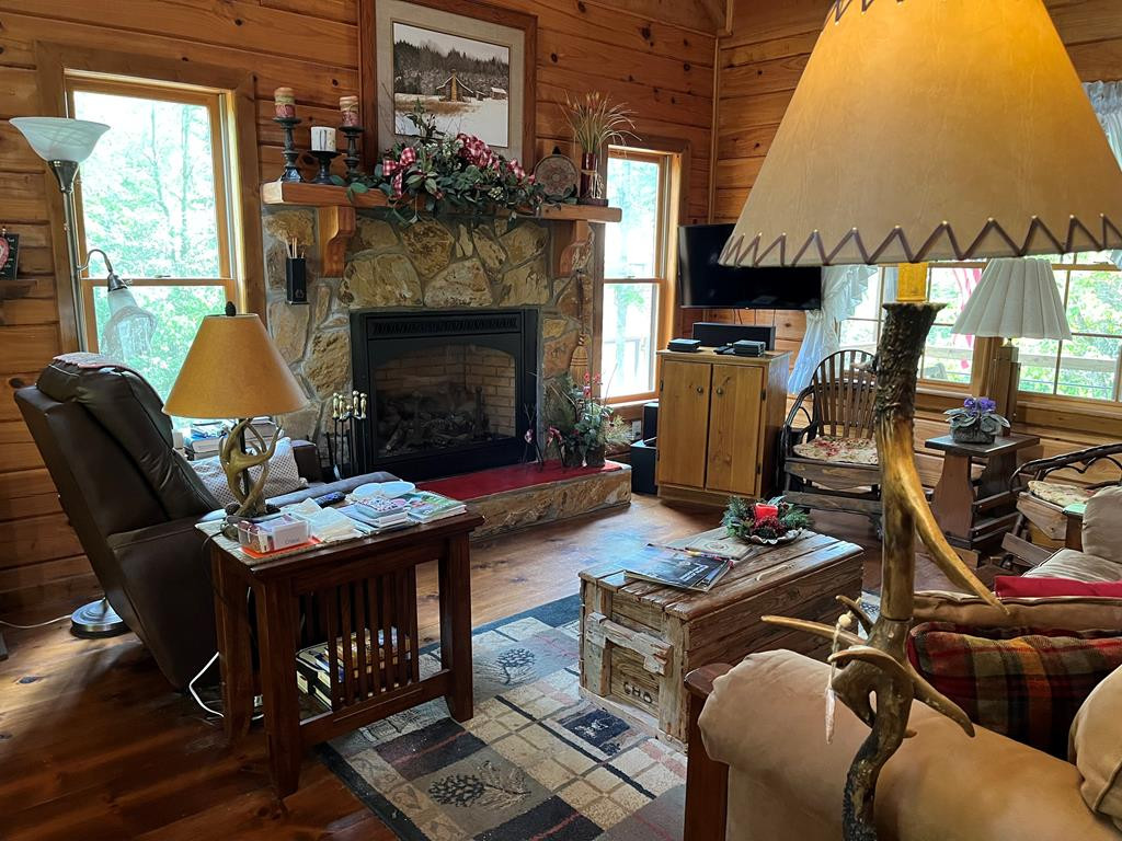 3021 Hanging Dog Road Property Photo 11