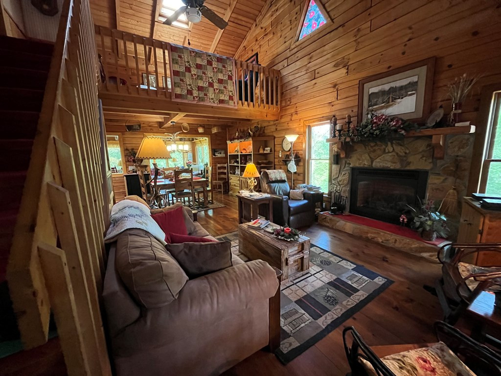 3021 Hanging Dog Road Property Photo 12