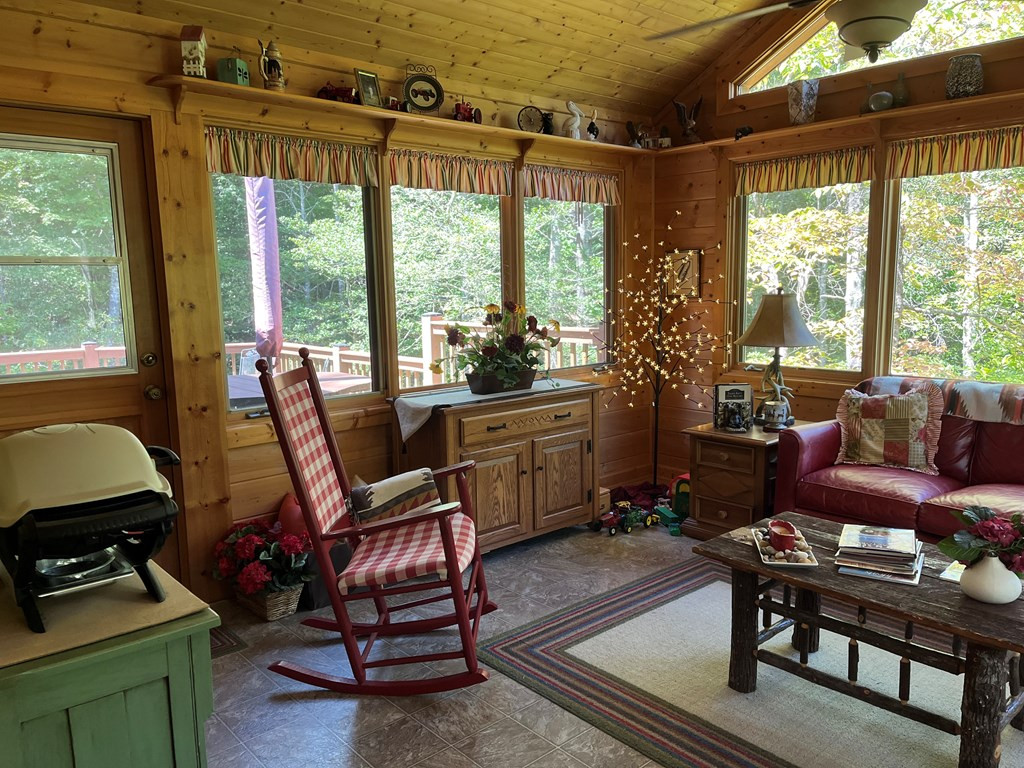 3021 Hanging Dog Road Property Photo 18