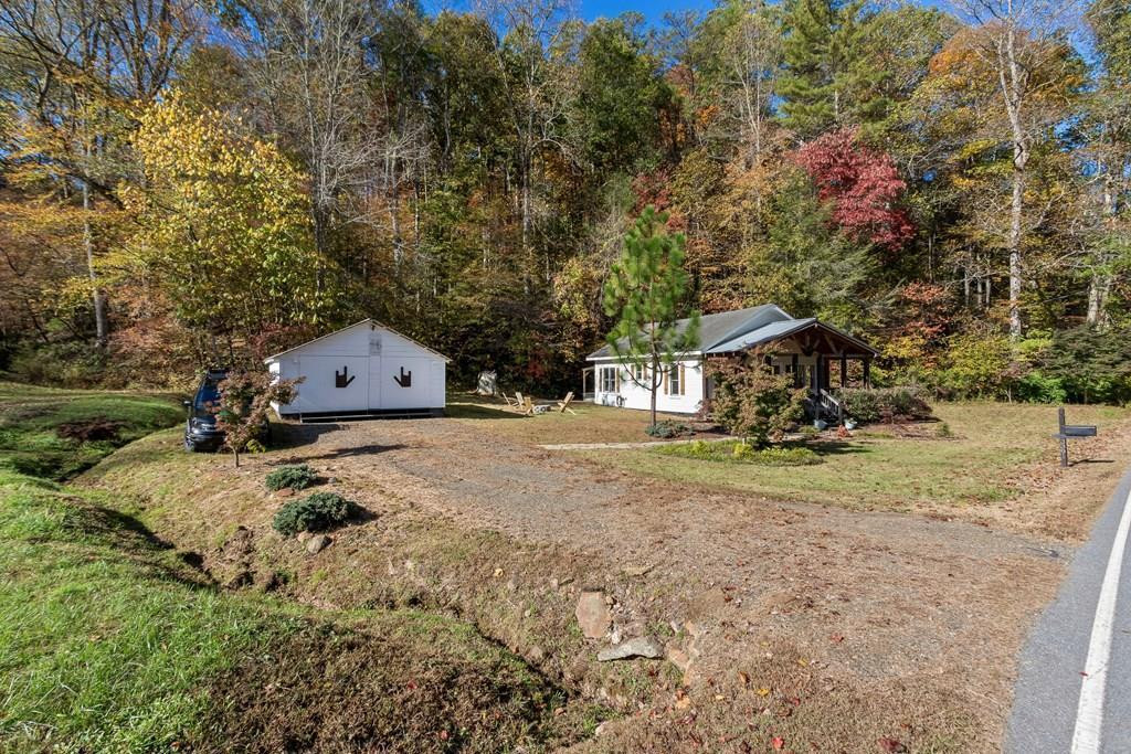 3391 Candy Mountain Road Property Photo 1