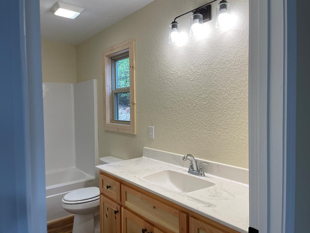 25 Glenn Oak Lane Property Photo 10