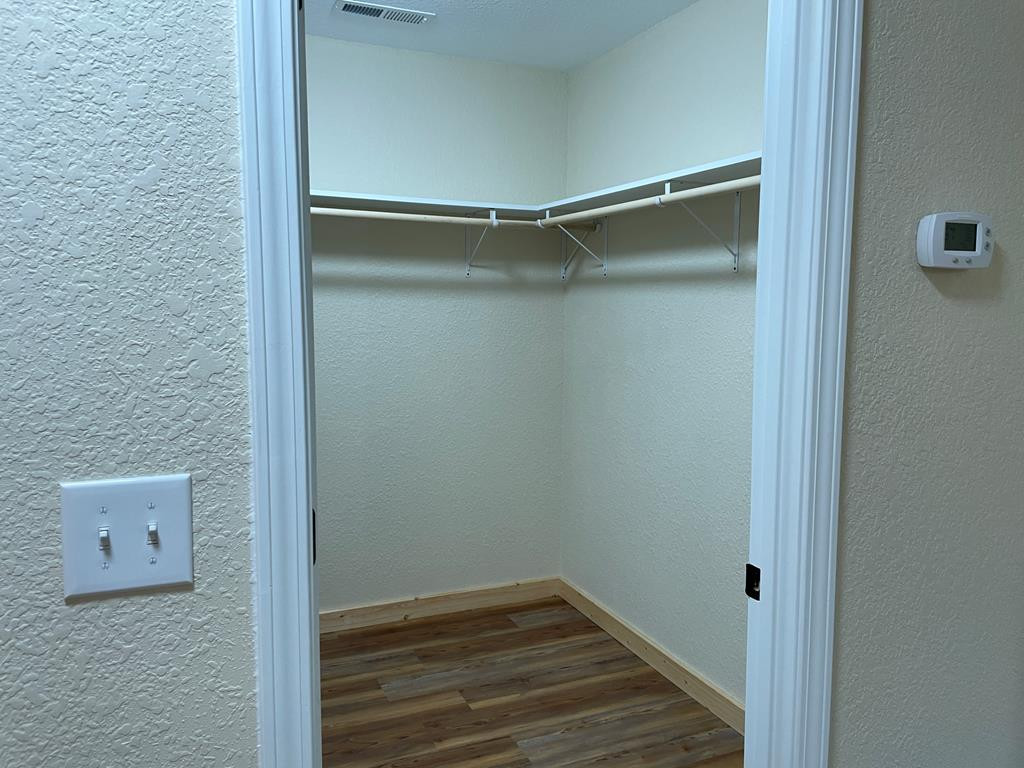 25 Glenn Oak Lane Property Photo 11