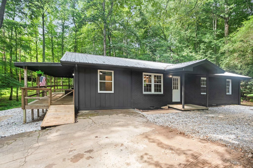 123 Quarry Road Property Photo 4