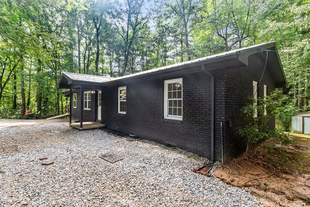 123 Quarry Road Property Photo 6