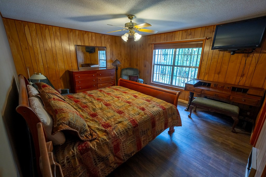 55 Avisco Property Photo 12