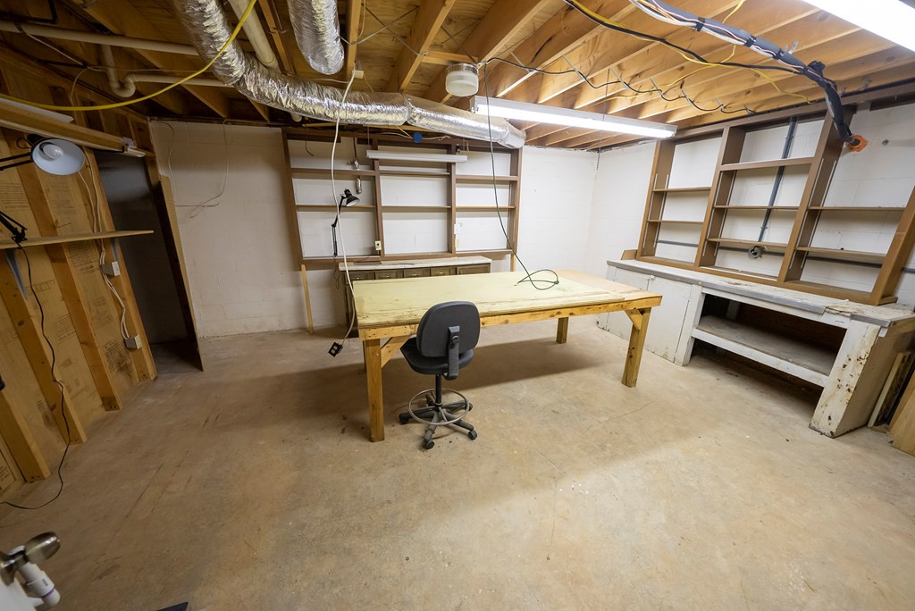 55 Avisco Property Photo 22