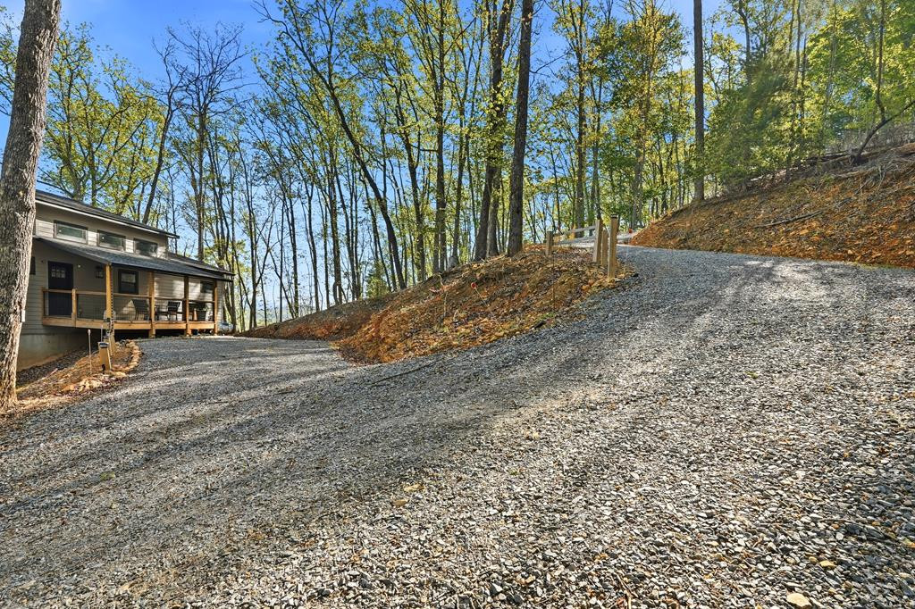 194 Quiet Woods Trail Property Photo 43