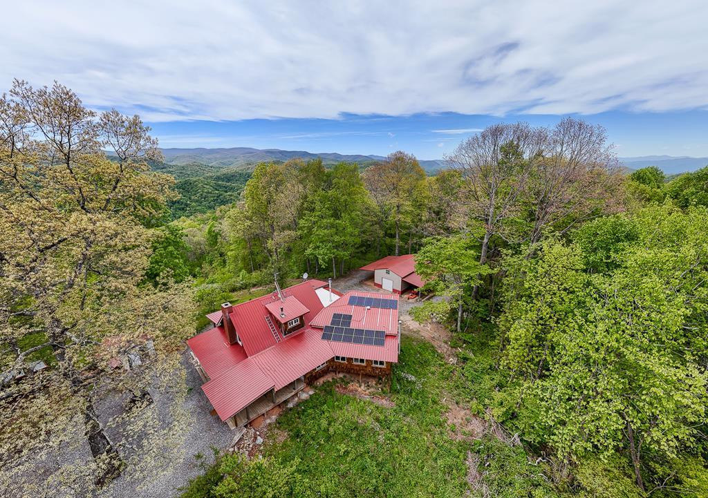 795 Porterfield Gap Road Property Photo 2