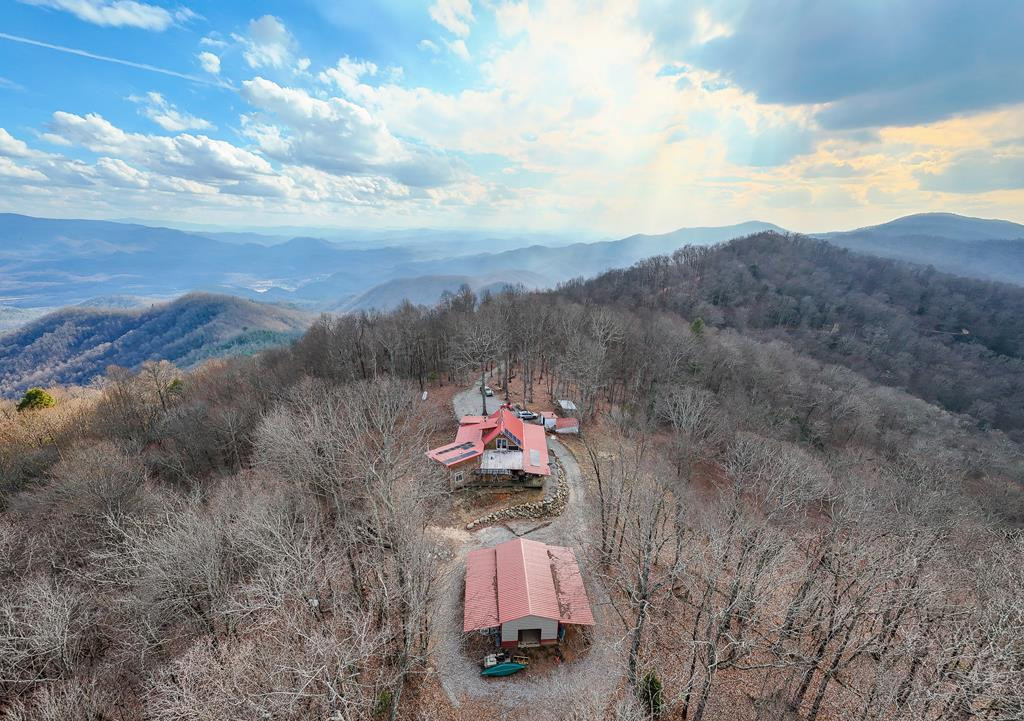 795 Porterfield Gap Road Property Photo 3