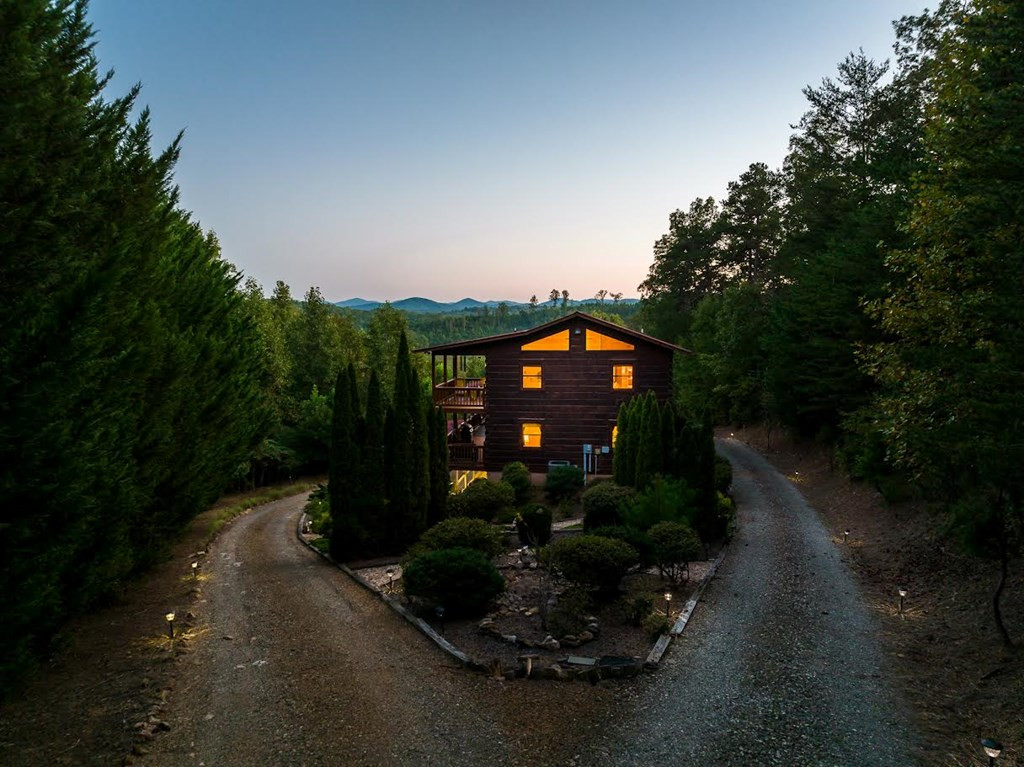 145 Skyview Drive Property Photo 2