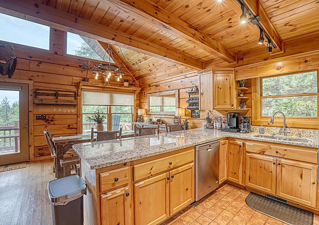 145 Skyview Drive Property Photo 11