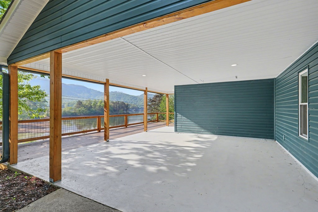 233 Bradshaw Road Property Photo 8