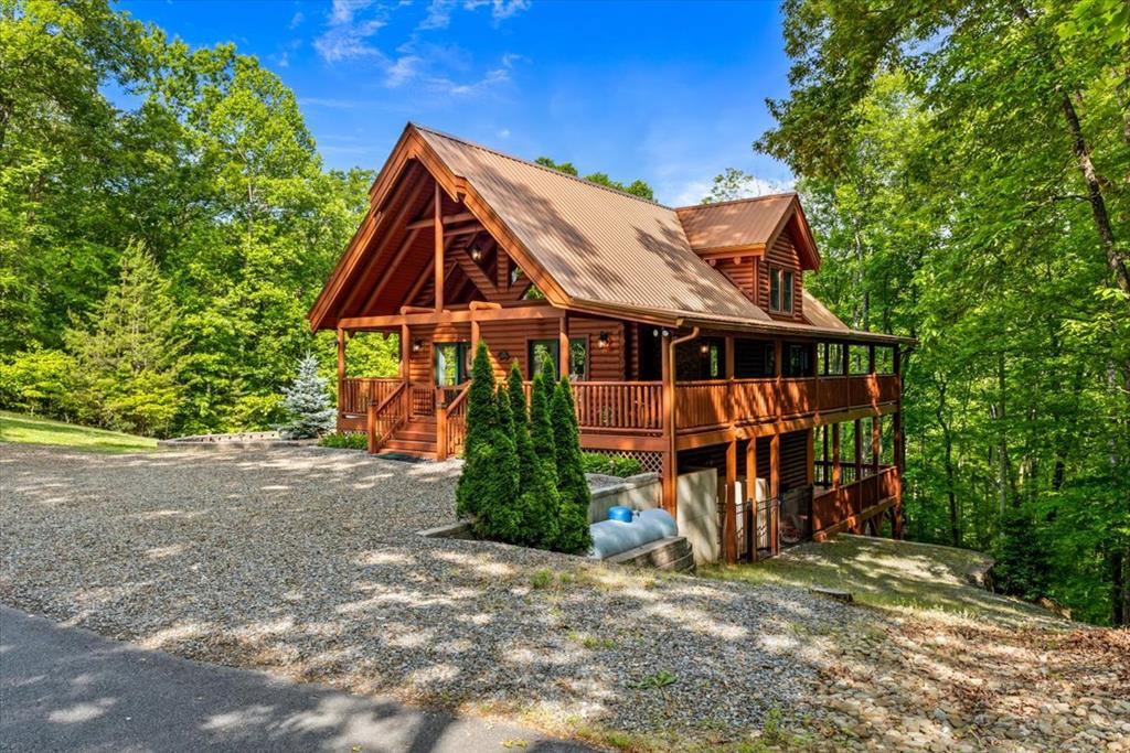 273 Ridgewood Drive Property Photo 8