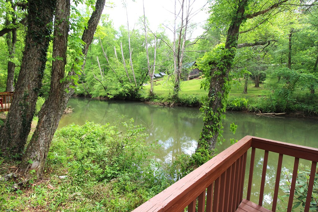 130 Ivy Lane Property Photo 2