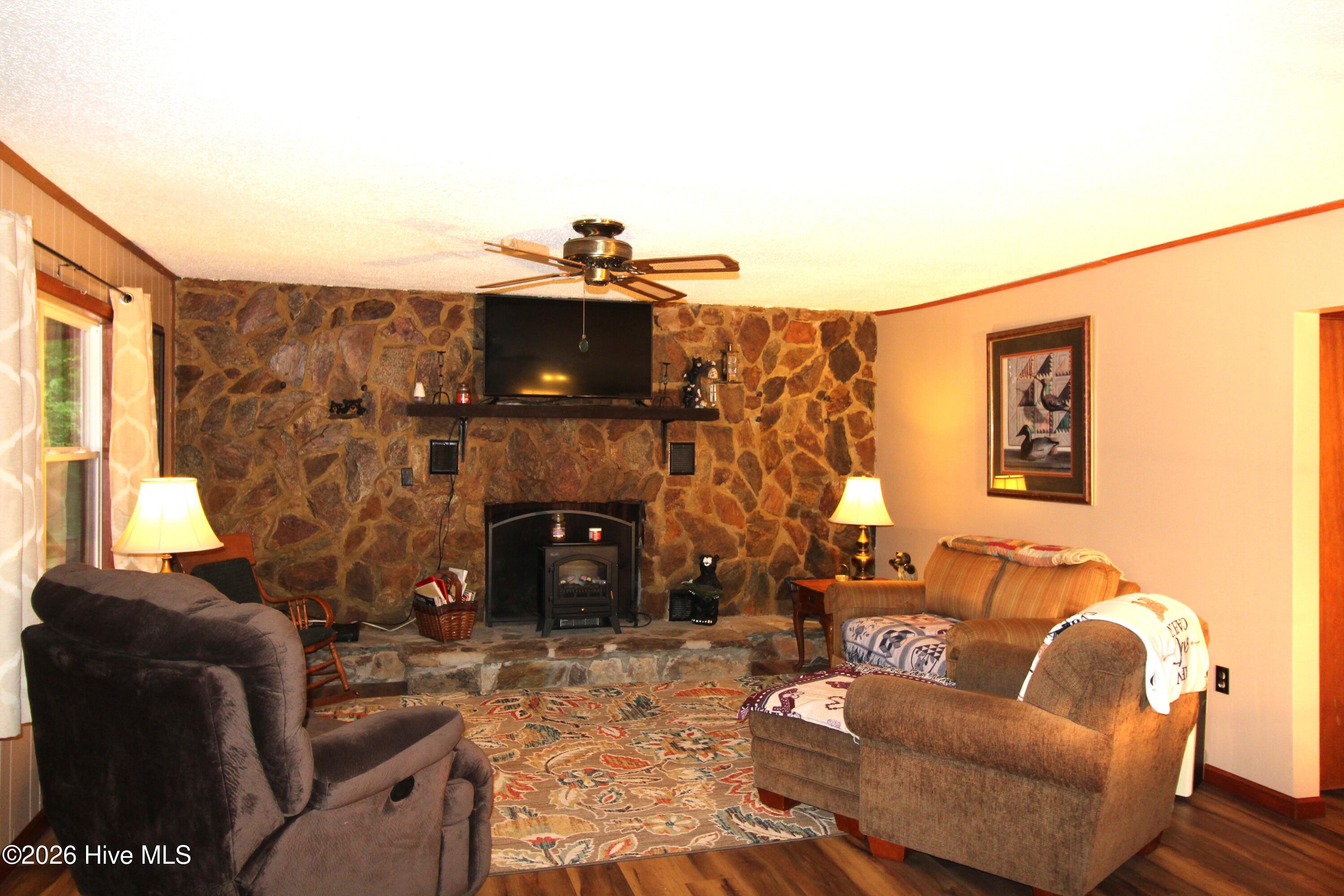 130 Ivy Lane Property Photo 9