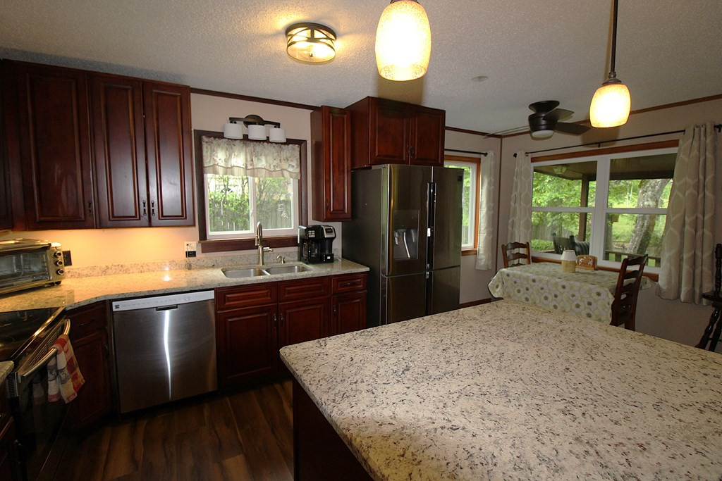 130 Ivy Lane Property Photo 11