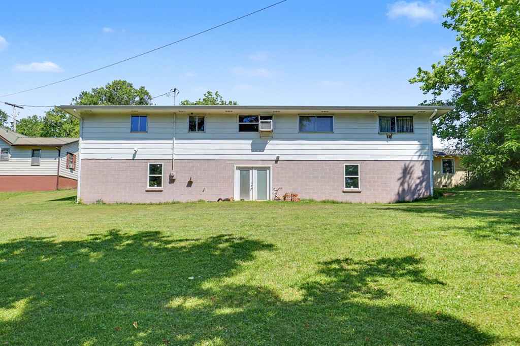 63 Fort Butler Street Property Photo 5