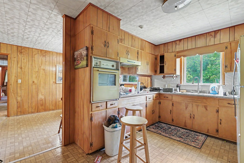63 Fort Butler Street Property Photo 13