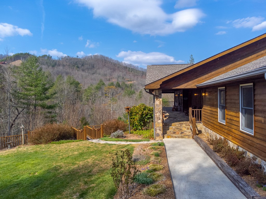 750 Double Springs Drive Property Photo 11