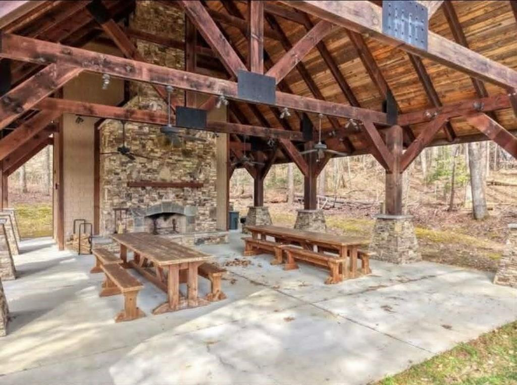 604 Point Overlook Trail Property Photo 61