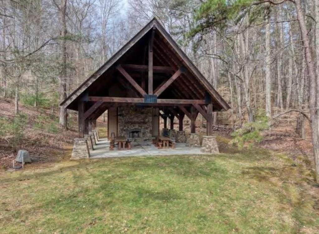 604 Point Overlook Trail Property Photo 62