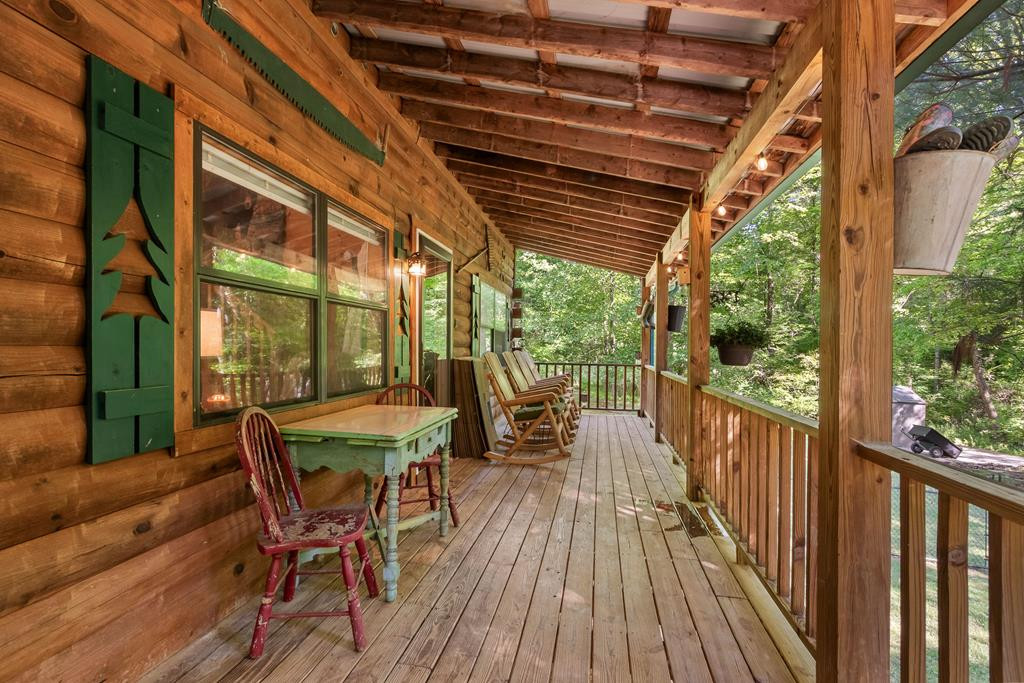 35 Winding Hill Trail Property Photo 5
