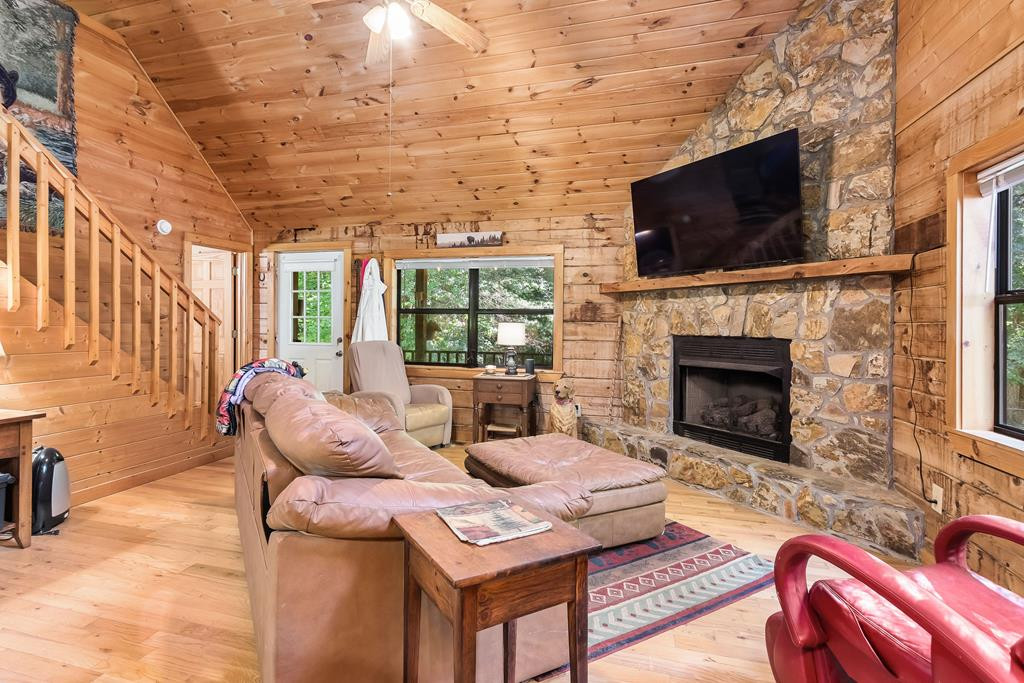 35 Winding Hill Trail Property Photo 7