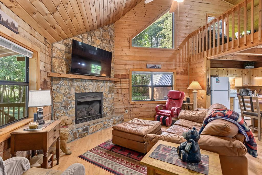 35 Winding Hill Trail Property Photo 11