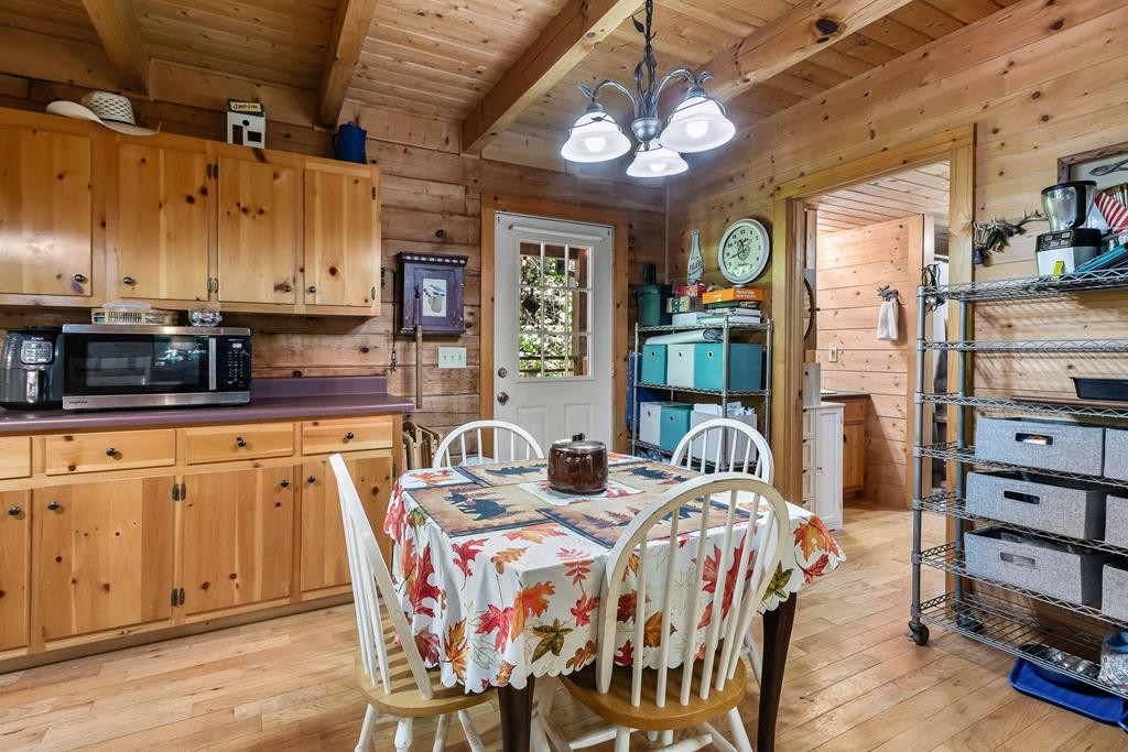 35 Winding Hill Trail Property Photo 13