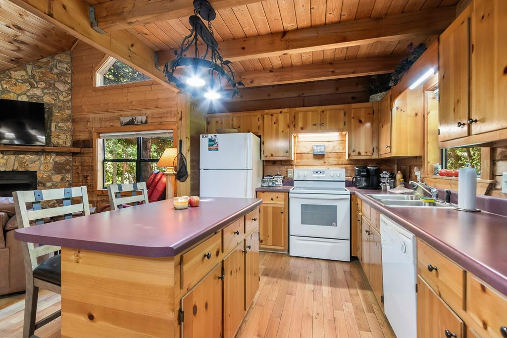 35 Winding Hill Trail Property Photo 16