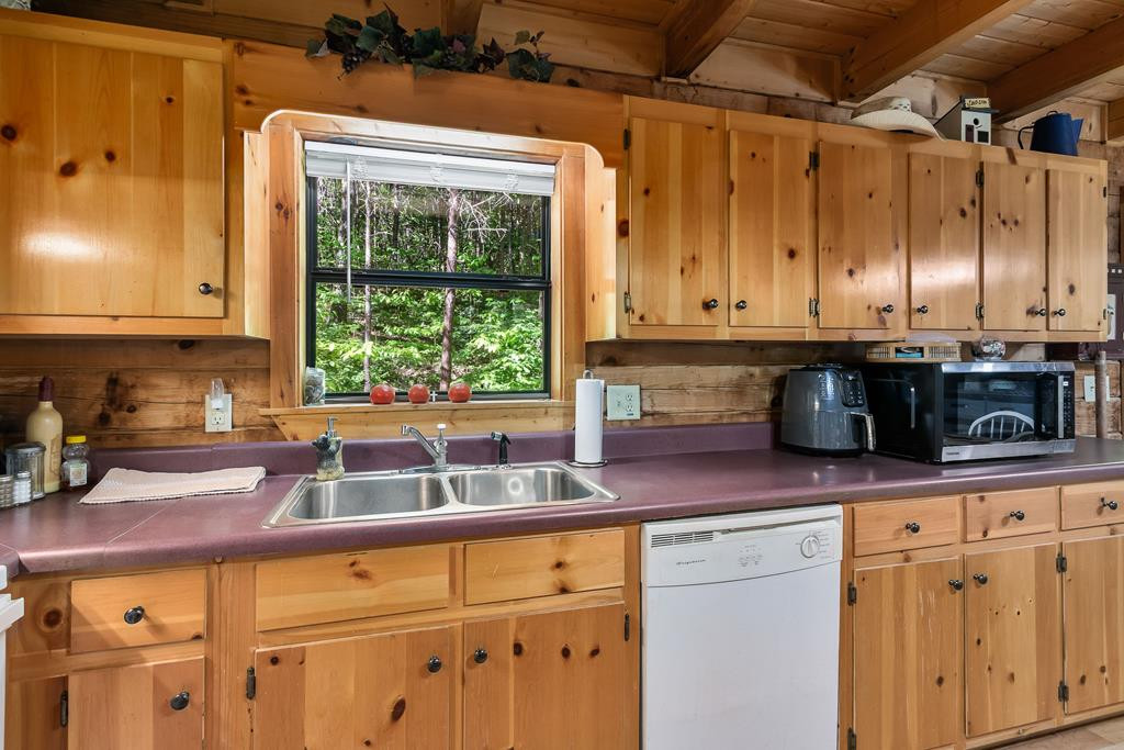 35 Winding Hill Trail Property Photo 17